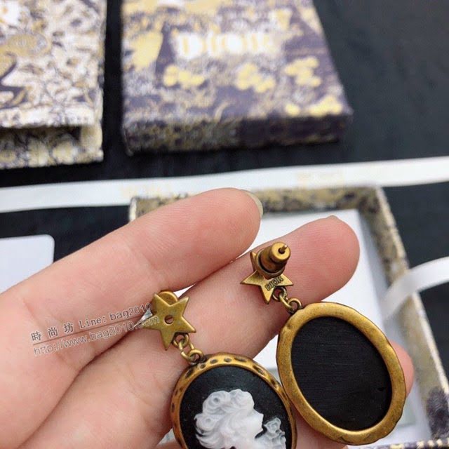 Dior飾品 迪奧經典熱銷款耳釘耳環耳飾  zgd1320